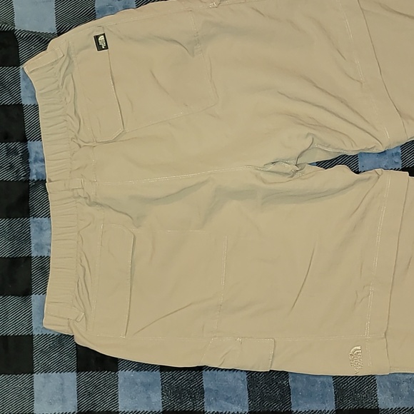 The North Face.  Cargo hiking pants.  Like-new.  Men's size XL - Picture 10 of 16